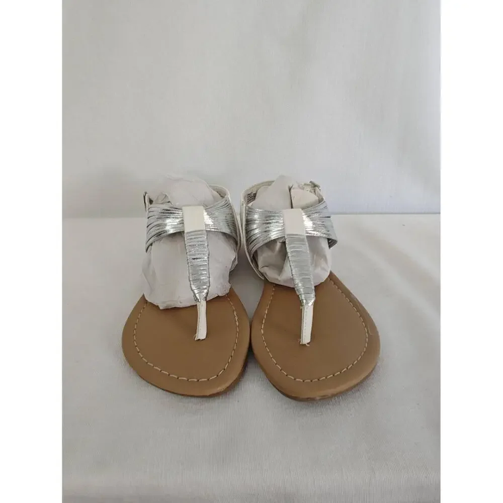Mia Kids Sandals Harlow While Silver Metallic Thong T-Strap Flats Girls Youth‎ 1